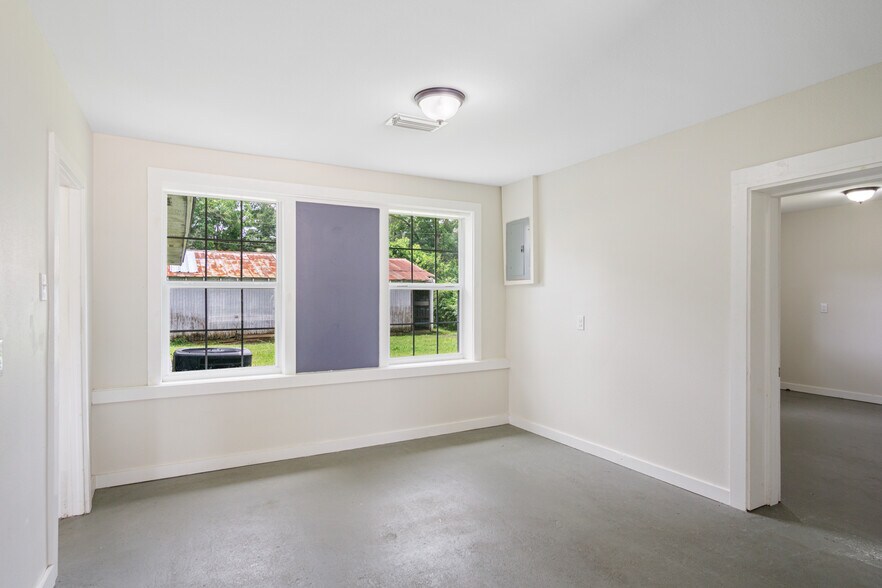 More Photos Of 14670 US Highway 98, Foley Office For Sale