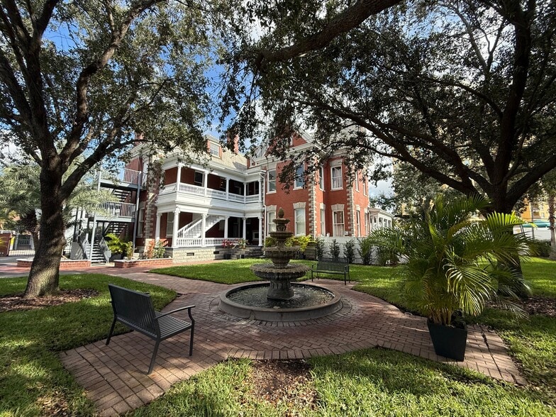 More Photos Of 341 S Plant Ave, Tampa Office Residential For Sale