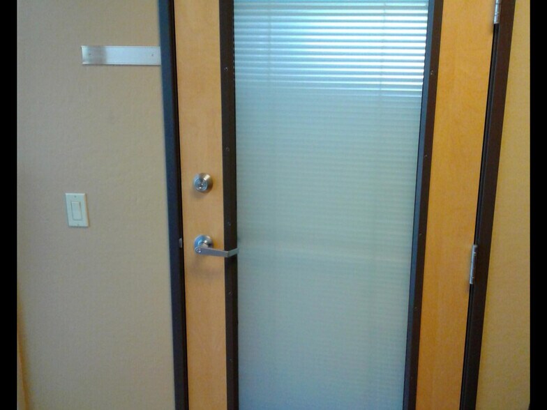 More Photos Of 4425 E Agave Rd, Phoenix Office For Lease