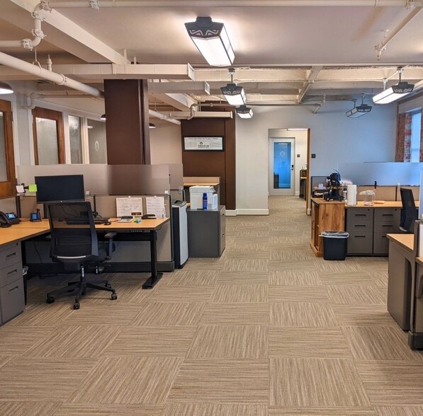 More Photos Of 219 N Main St, Bryan Office For Lease