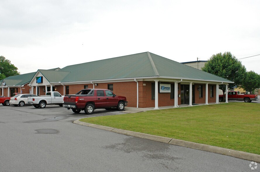 More Photos Of 925 S Church St, Murfreesboro Coworking Space