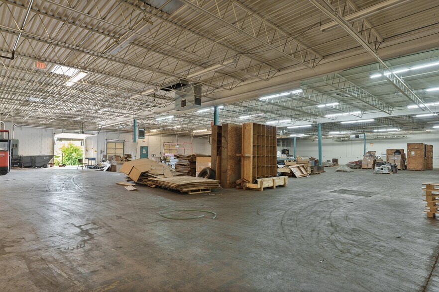 More Photos Of 6320 Material Ave, Loves Park Warehouse For Sale