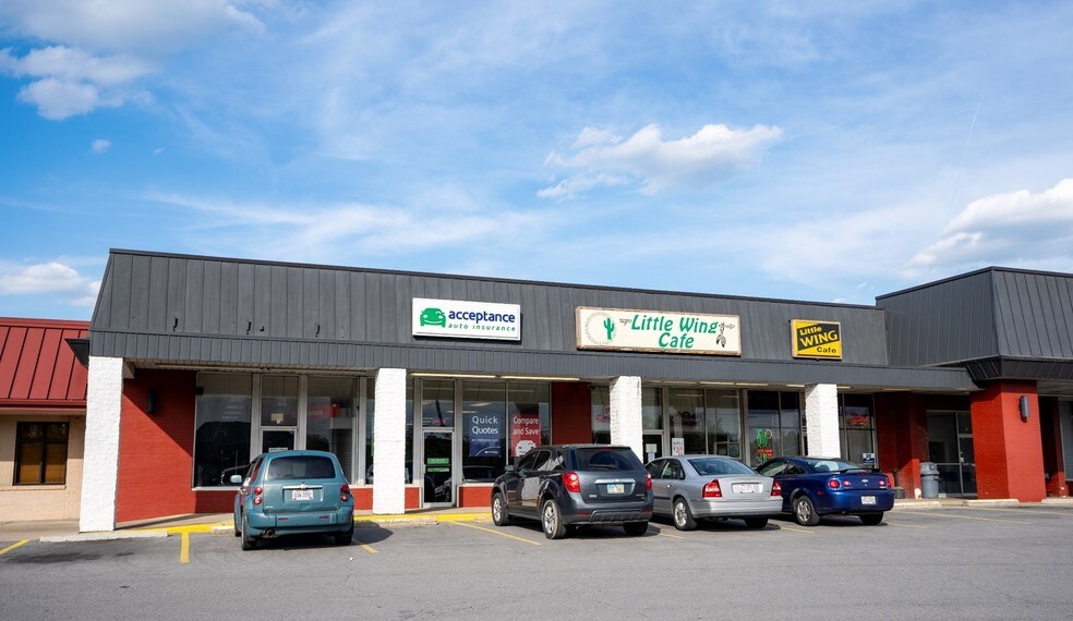 More Photos Of 2700-2790 Mahoning Ave NW, Warren Storefront For Lease