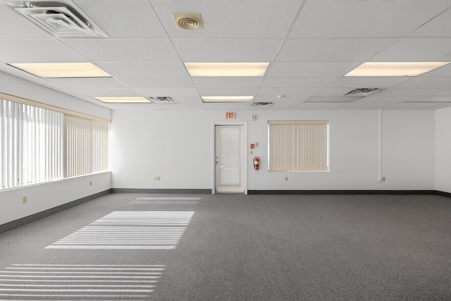 More Photos Of 789 Main St, Great Barrington Medical For Sale
