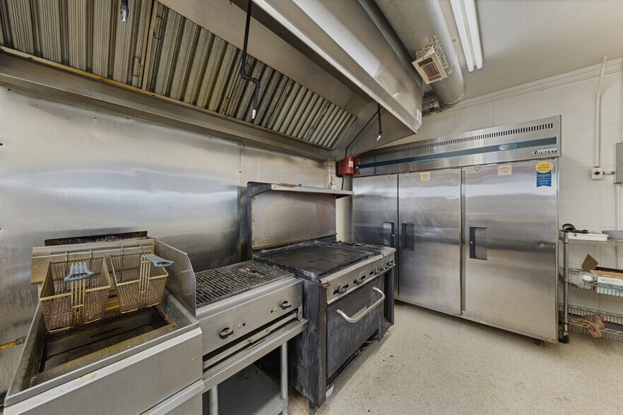 More Photos Of 6008 Frontage rd, Dayton General Retail For Sale