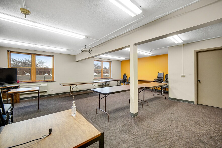 More Photos Of 17430 Dixie Highway, East Hazel Crest Healthcare For Sale