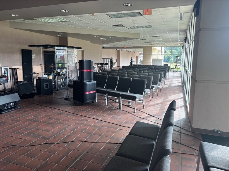 More Photos Of 308 E Centerview St, China Grove Office For Sale