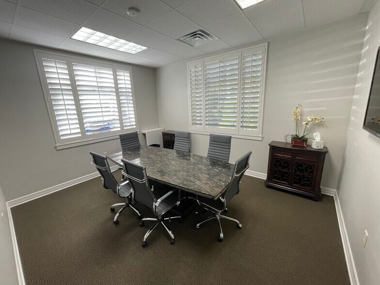 More Photos Of 8505 Technology Forest Pl, The Woodlands Office For Sale