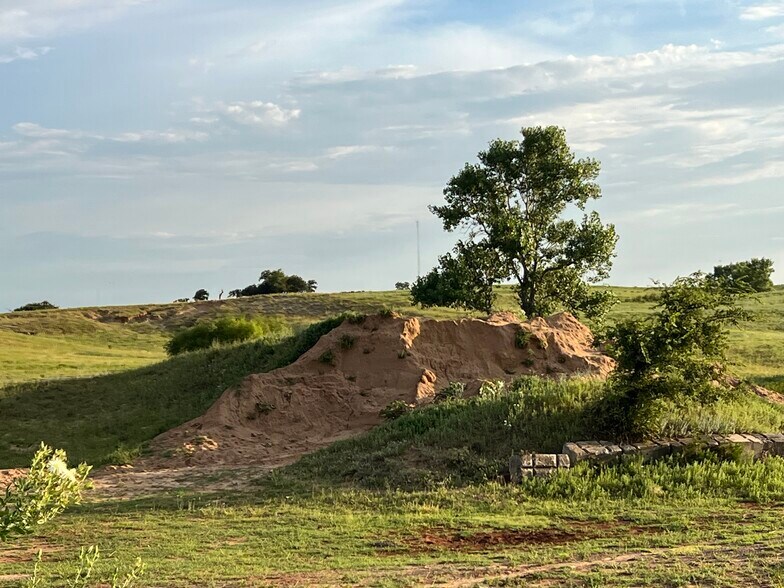 More Photos Of 10807 N 1960 Rd, Elk City Land For Sale