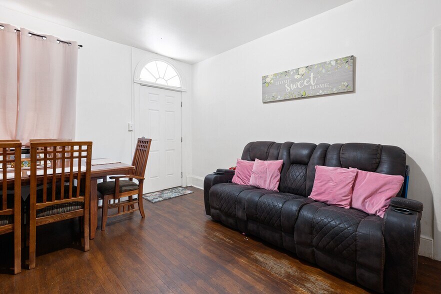 More Photos Of 125 W State St, Kennett Square Apartments For Sale