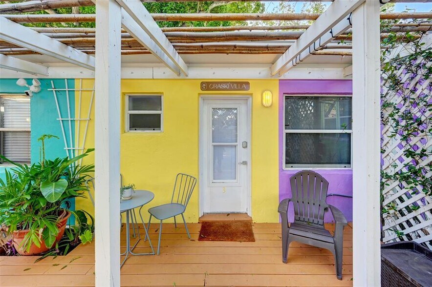 More Photos Of 1944 NE 5th St, Deerfield Beach Apartments For Sale