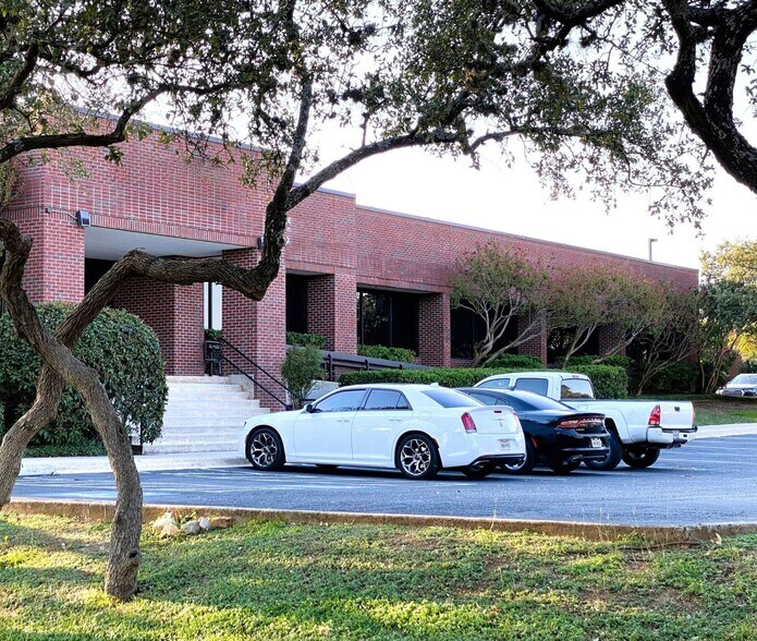 More Photos Of 18503 Sigma Rd, San Antonio Coworking Space