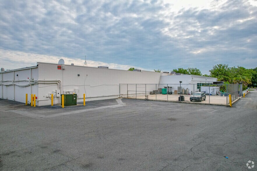 More Photos Of 1291 Folly Rd, Charleston General Retail For Lease