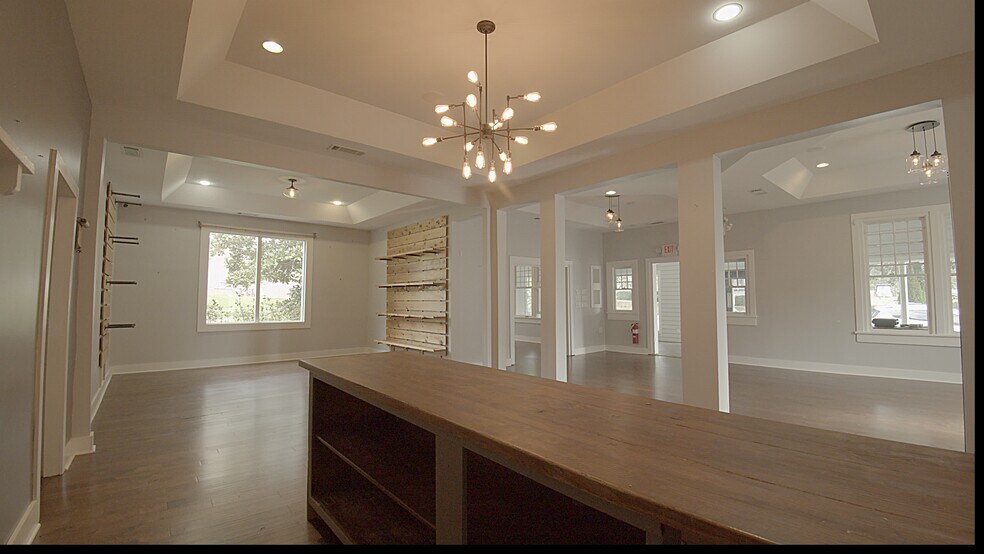 More Photos Of 5603 Main St, Flowery Branch Restaurant For Lease