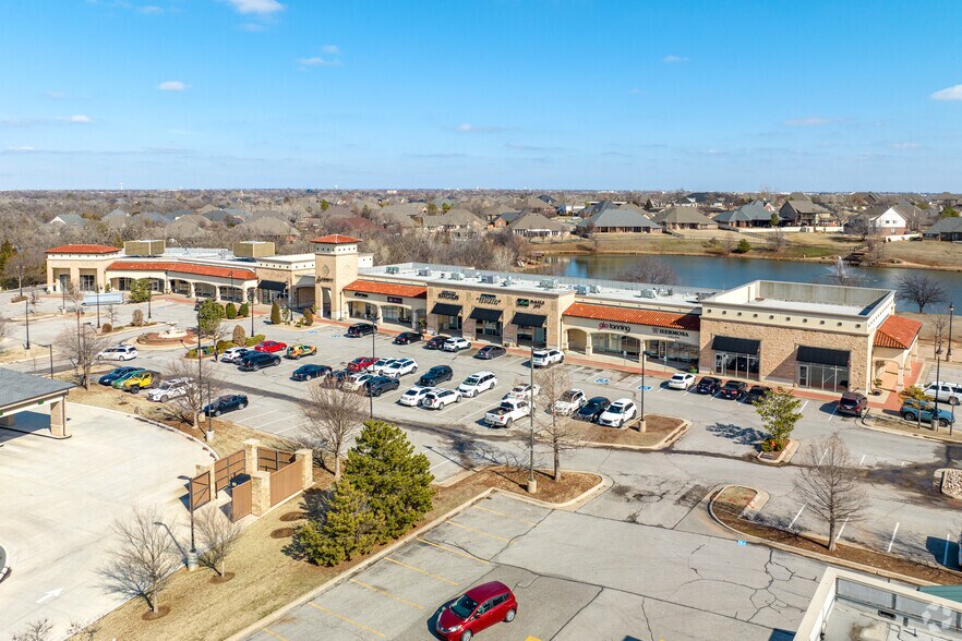 More Photos Of 15300 N Western Ave, Edmond General Retail For Lease