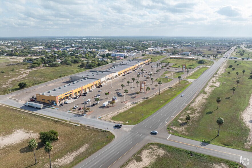 More Photos Of 701 N International Blvd, Hidalgo General Retail For Sale