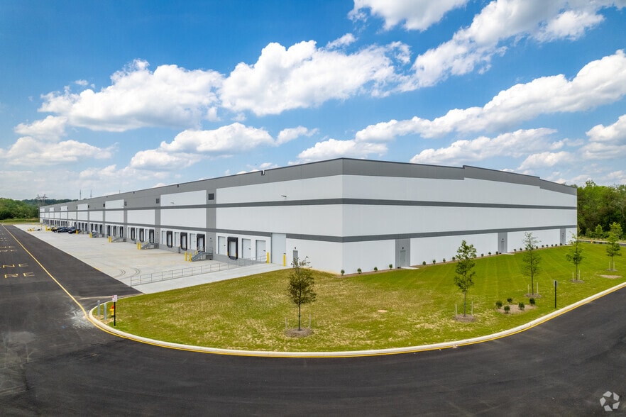More Photos Of 2051 Old Coochs Bridge Rd, Newark Warehouse For Lease