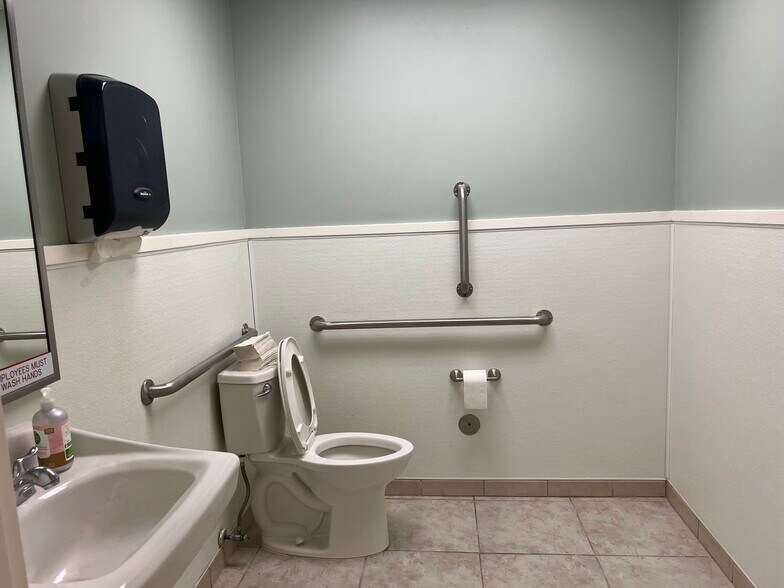 More Photos Of 2516-2520 Times Blvd, Houston Storefront Retail Office For Lease
