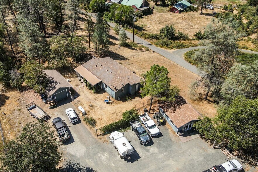 More Photos Of 30661 State Highway 3, Douglas City Auto Repair For Sale