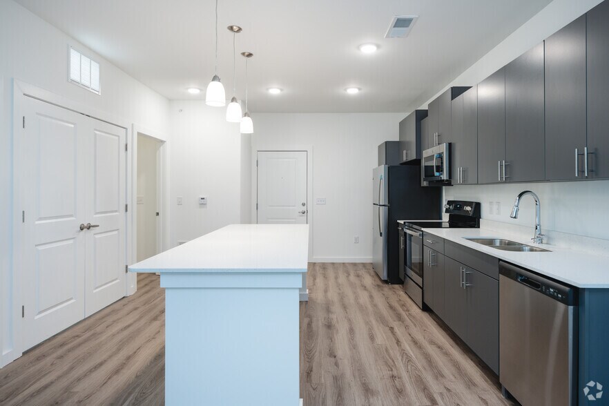 More Photos Of 6800 White Horse Rd, Greenville Apartments For Sale