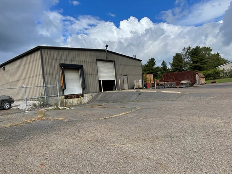 More Photos Of 3822 Victory Ave, Louisville Warehouse For Lease