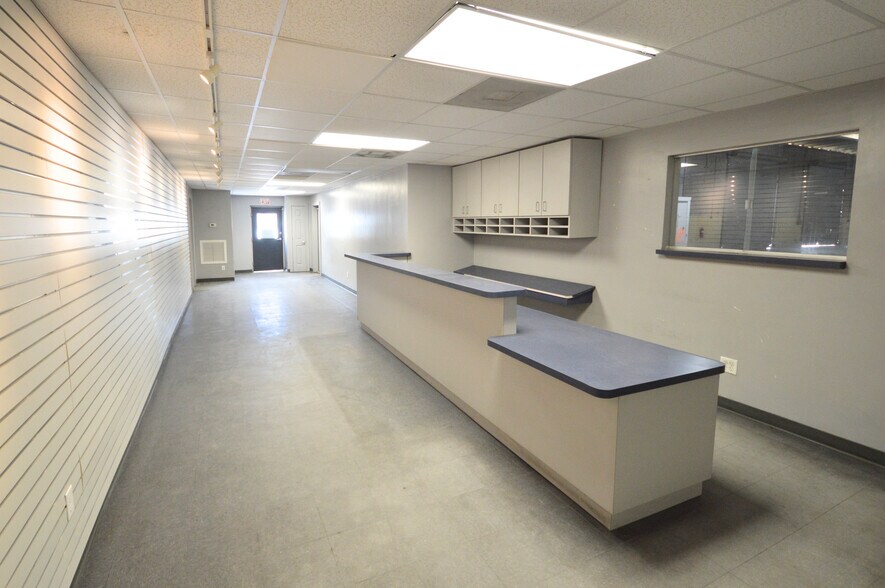 More Photos Of 5109 Stepp Ave, Jacksonville Warehouse For Lease