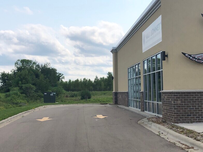 More Photos Of N4531 State Highway 22, Shawano Storefront Retail Office For Lease