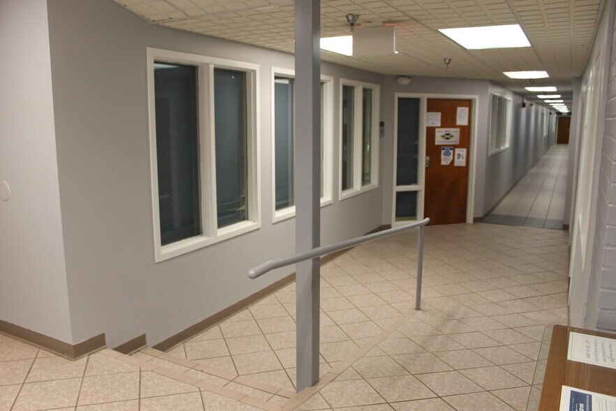 More Photos Of 220 S Main St, Butler Medical For Lease