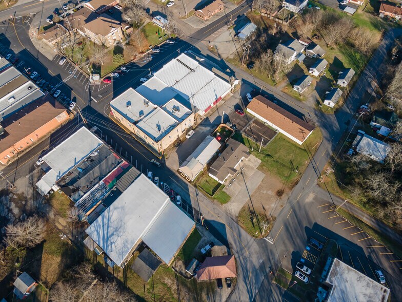 More Photos Of 140 N West St, Mount Ida Storefront Retail Office For Sale