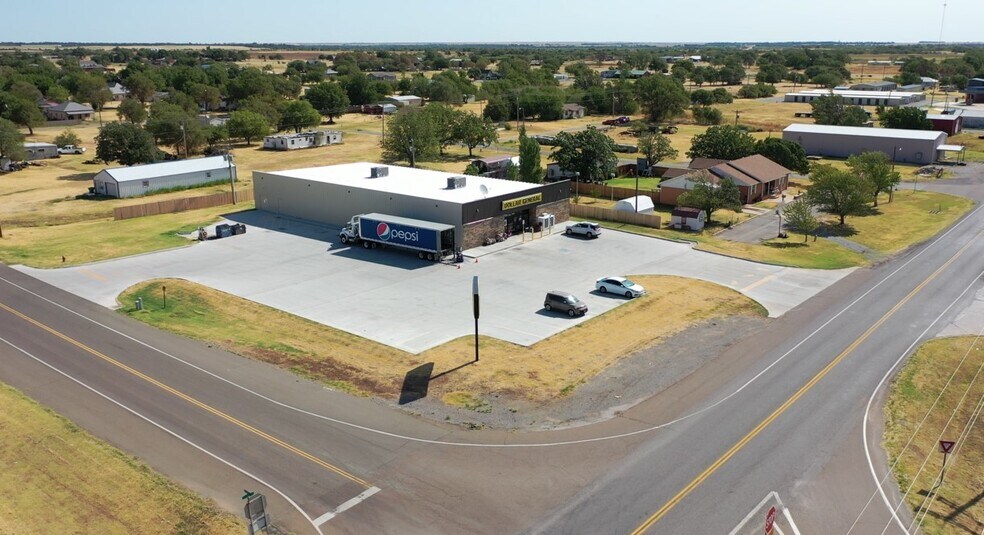 More Photos Of 303 E 1st St, Granite Supermarket For Sale