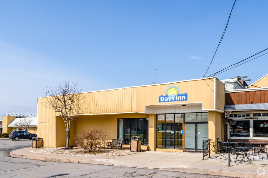 More Photos Of 4853 W Henrietta Rd, Henrietta Hotel For Sale