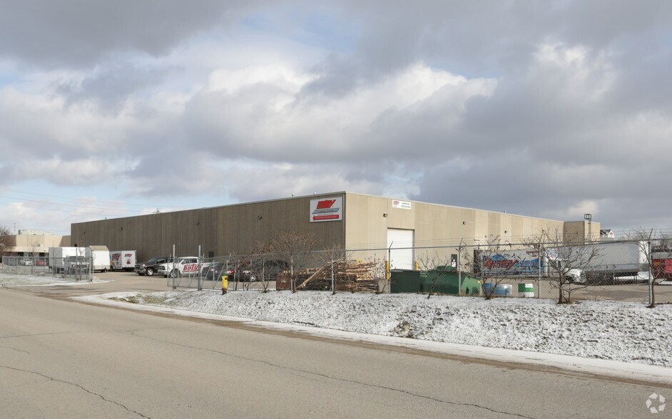 More Photos Of 176-180 Mcgovern Dr, Cambridge Warehouse For Sale