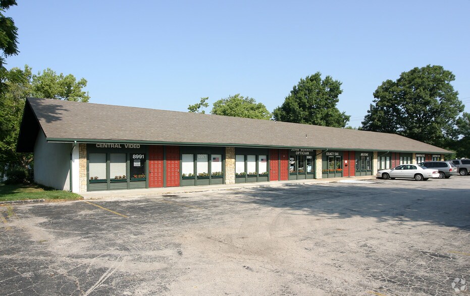 More Photos Of 8901-8991 W 75th St, Overland Park Office For Lease