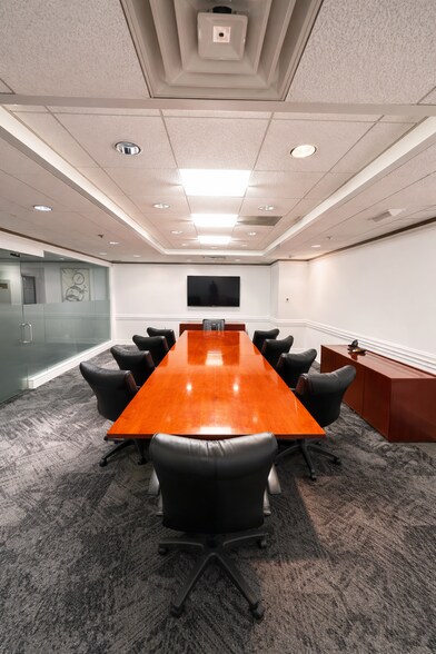 More Photos Of 1521-1523 Locust St, Philadelphia Office For Lease