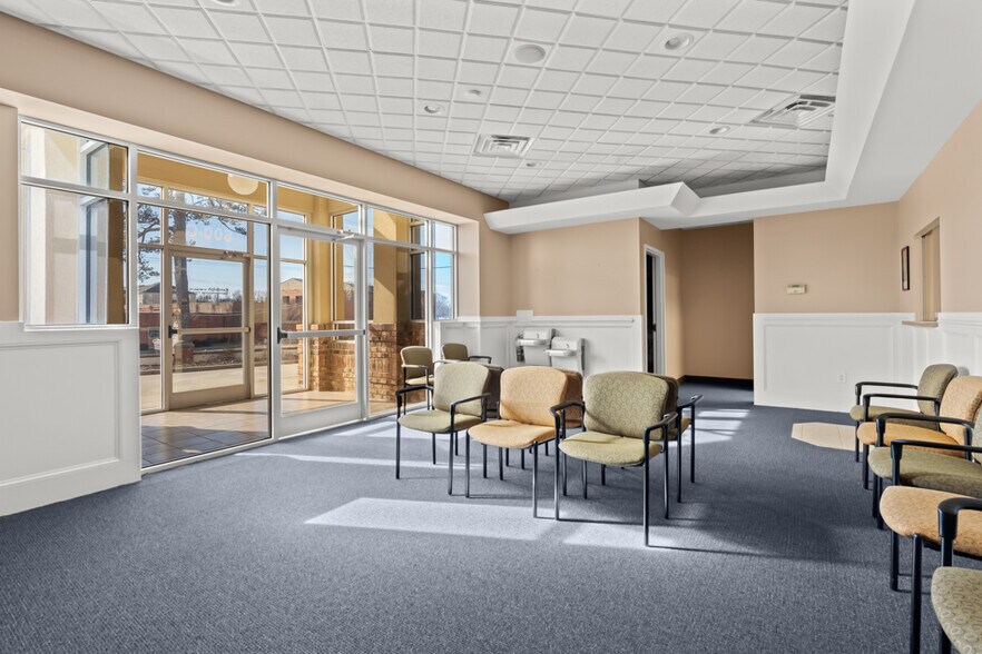 More Photos Of 600 W Salisbury St, Asheboro Medical For Lease