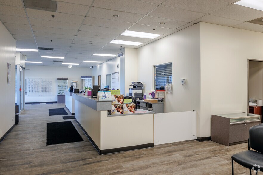 More Photos Of 550 E Thornton Pky, Thornton Unknown For Lease