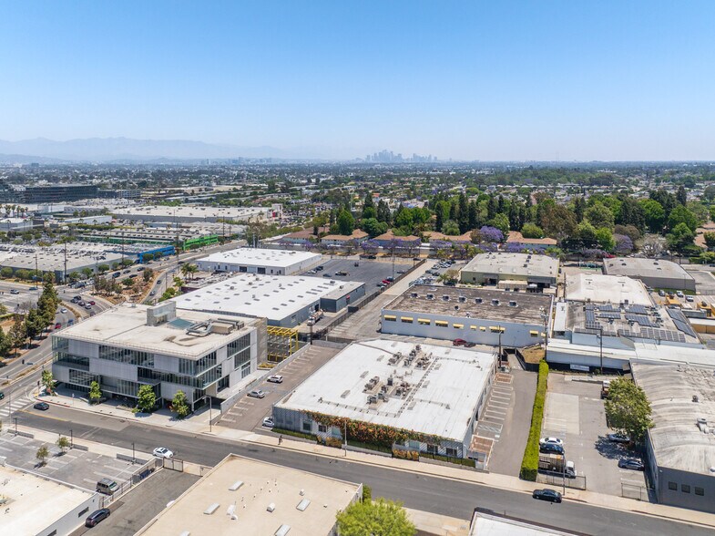 More Photos Of 3640 Holdrege Ave, Los Angeles Loft Creative Space For Lease