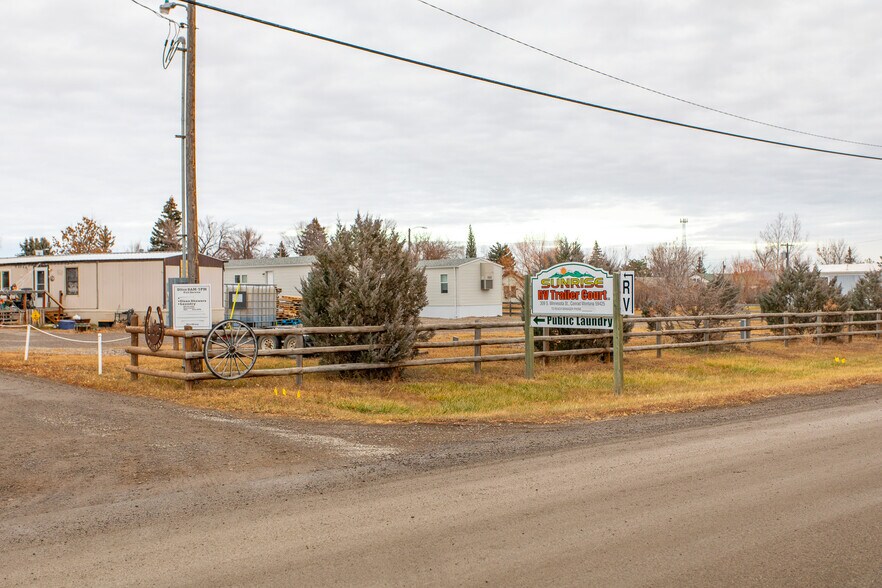 Primary Photo Of 309 S Minnesota St, Conrad Manufactured Housing Mobile Home Park For Sale