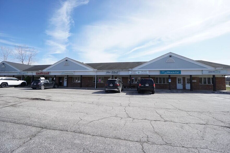 More Photos Of 15065 Kinsman Rd, Middlefield Storefront Retail Office For Lease