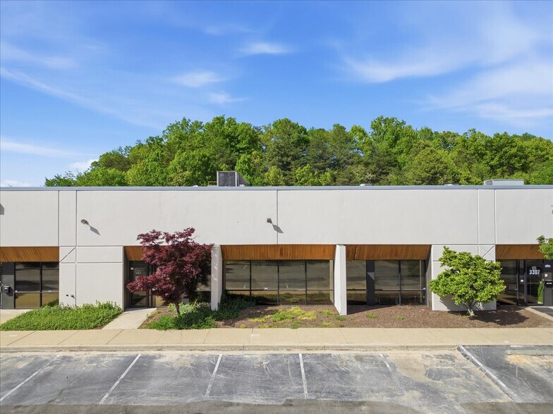 More Photos Of 3309-3311 Hubbard Rd, Hyattsville Industrial For Lease