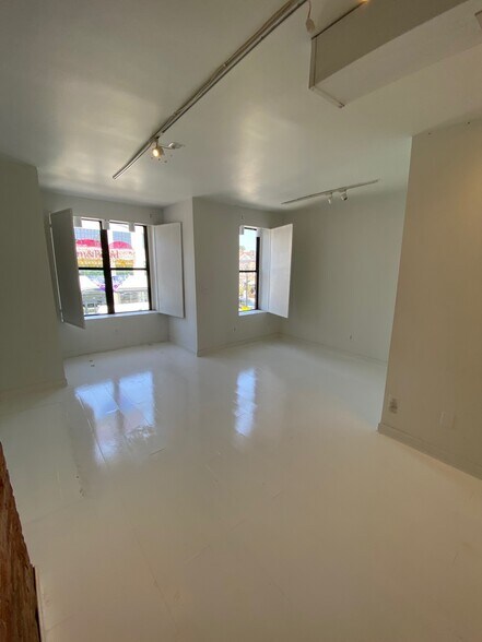 More Photos Of 1843 14th St NW, Washington Storefront For Lease