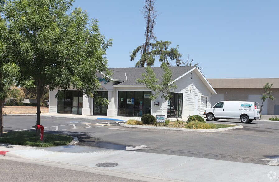 More Photos Of 732 Vaughn St, Hanford Freestanding For Lease