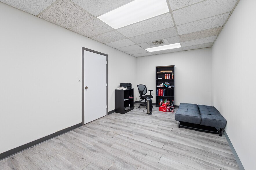 More Photos Of 3339 Fairview St, Pasadena Medical For Lease