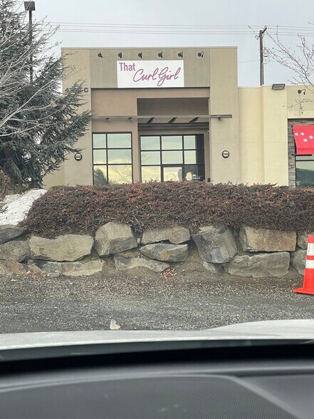 More Photos Of 4309 W 27th Pl, Kennewick Storefront For Lease