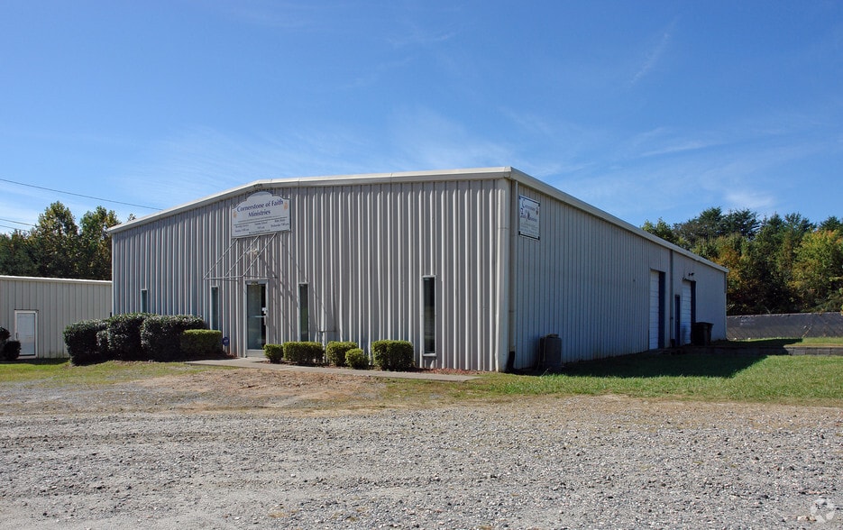 Primary Photo Of 2326 Cragmore Rd, Winston-Salem Warehouse For Lease