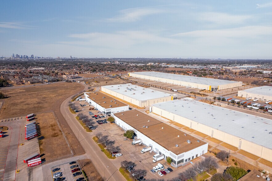 More Photos Of 8181 Eastpoint Dr, Dallas Unknown For Lease