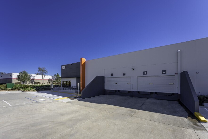More Photos Of 9455 Cabot Dr, San Diego Distribution For Lease