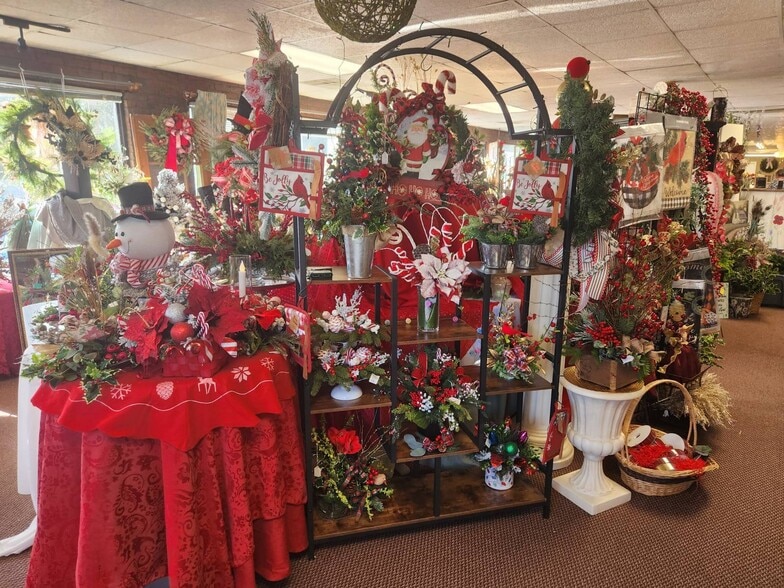 More Photos Of 182 Saluda St, Chester Freestanding For Sale