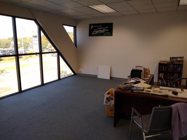 More Photos Of 755 Route 46, Parsippany Freestanding For Lease