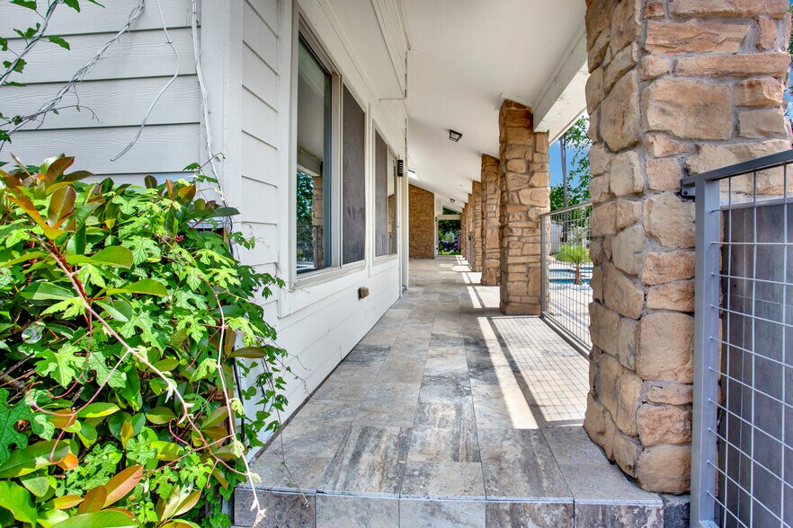 More Photos Of 12455 Melville Dr, Montgomery Apartments For Sale